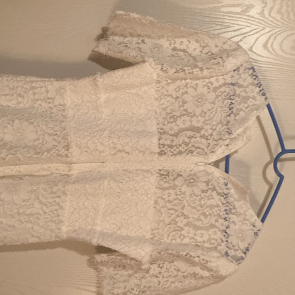 Off White long formal gown . Brand new with tags !! Size 4 - Picture 4 of 8